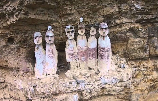 Sarcófagos de Karajía